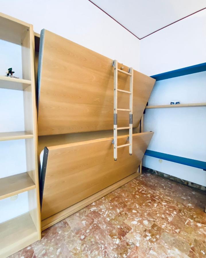 Hostdomus - Bilocale Sul Borgo Finale Ligure Exterior foto